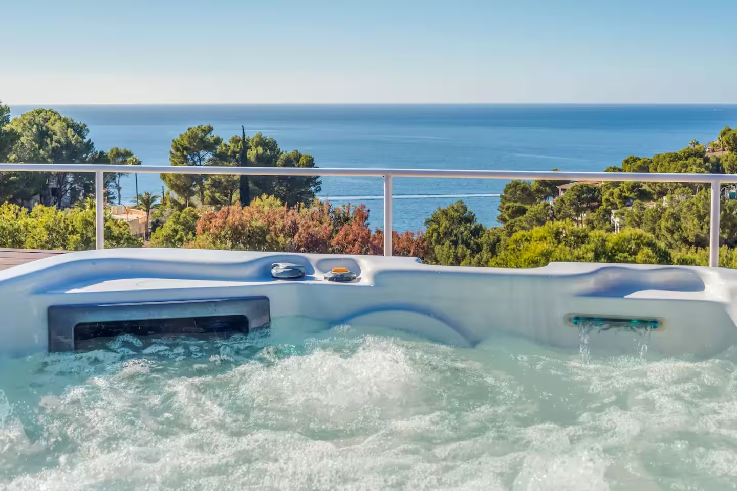Jacuzzi mit Meerblick